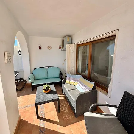 아파트 Townhouse With Amazing Views 푸엔히롤라
