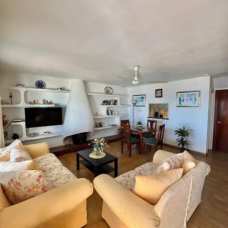 Townhouse With Amazing Views * 푸엔히롤라